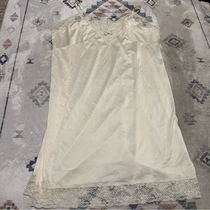 Elegant Ivory Lace Trim Chemise